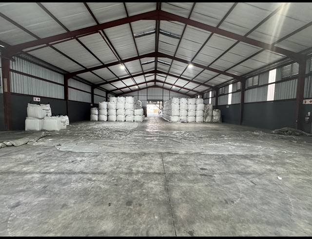 2,832M² WAREHOUSE FOR SALE IN PHOENIX INDUSTRIAL